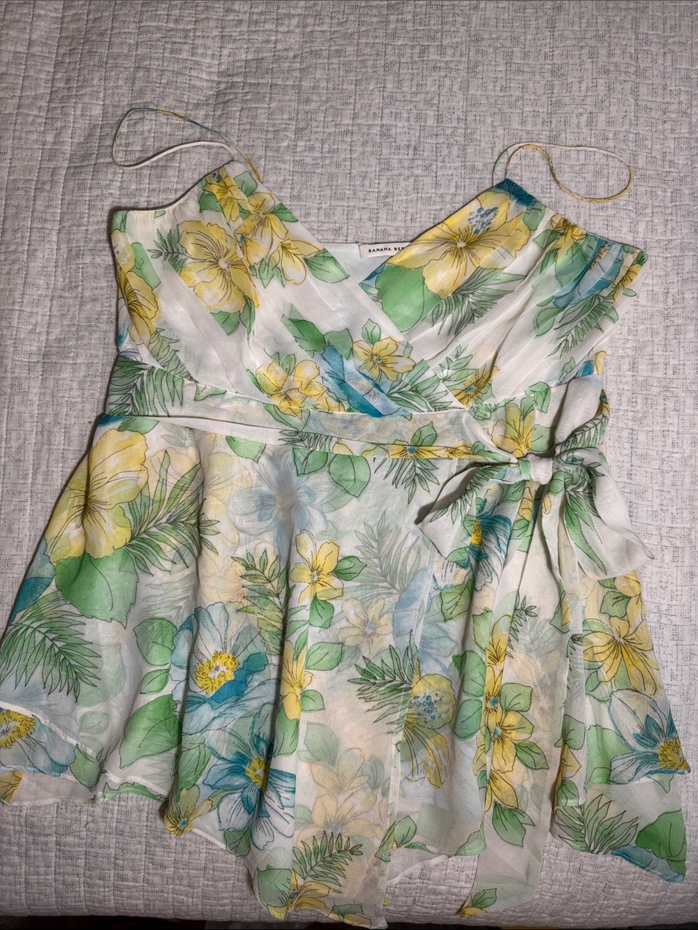Banana Republic Floral Wrap Top in Yellow, Green & Blue Sz. Medium Silk fabric